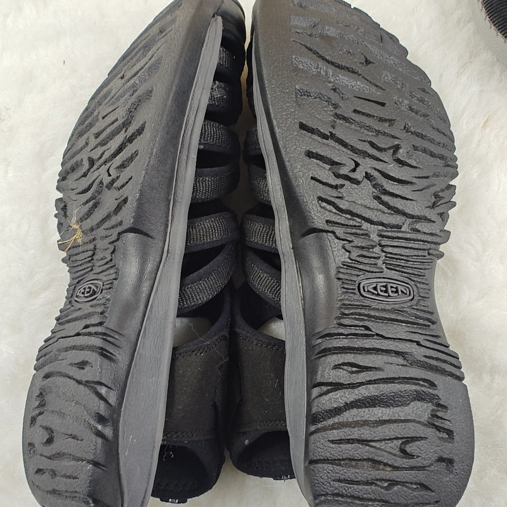 KEEN Black & Gray Sport Sandals Waterproof Hiking Sandals Women's size 9.5 - Picture 11 of 11